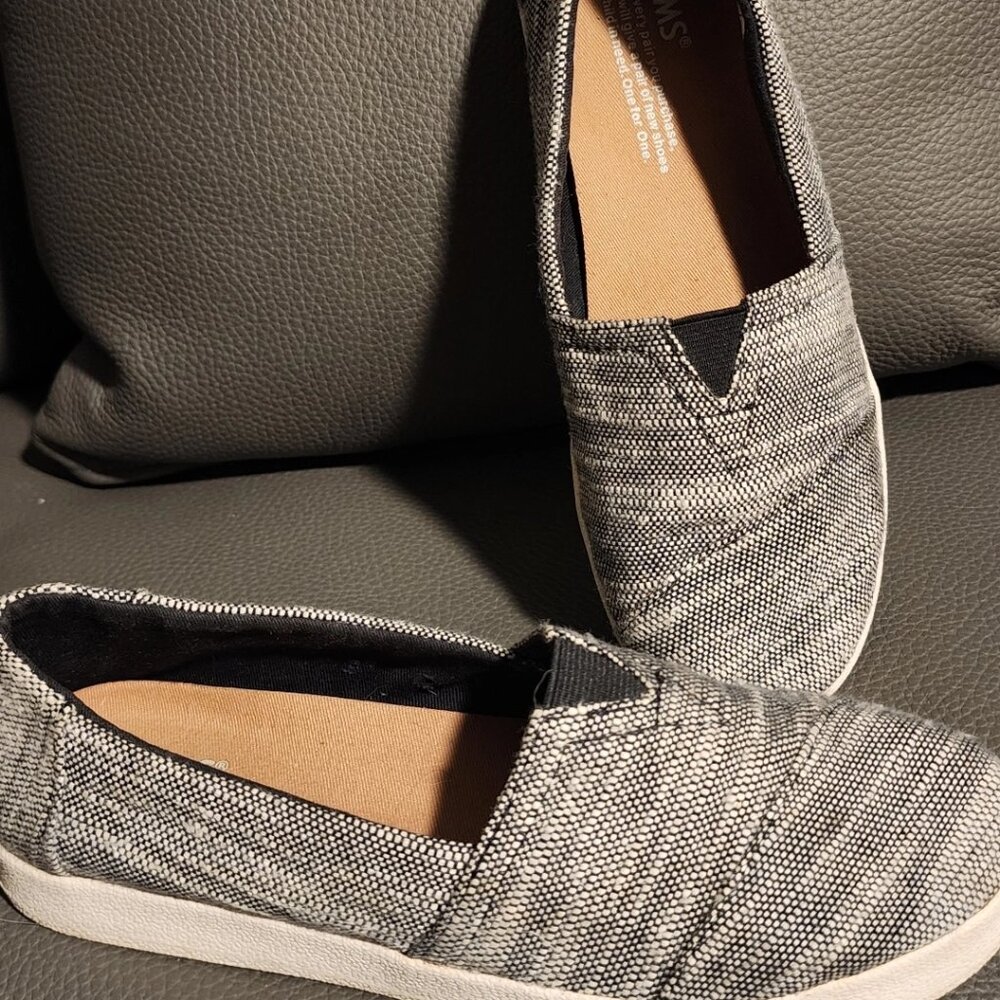 Toms black slide sneakers